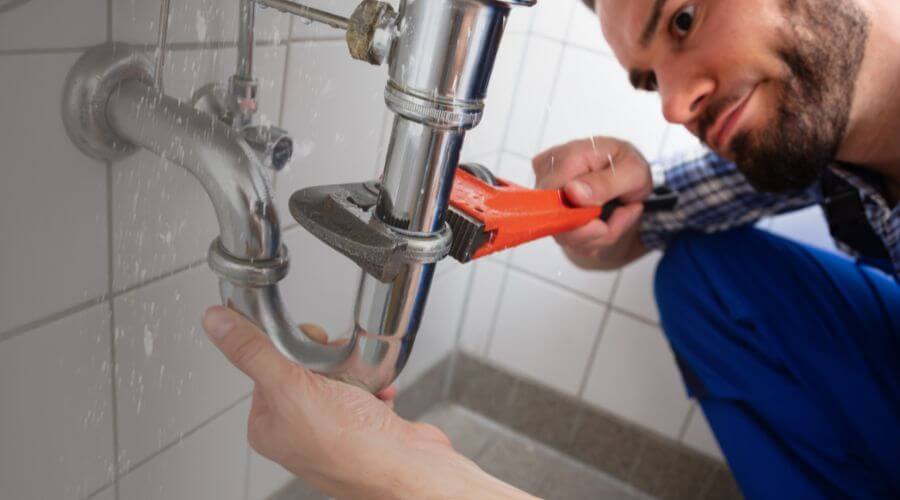 Professional same day plumber services in Edroy, TX